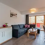 Alpenparks Apartament *